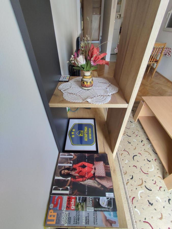 Woody Apartment Novi Sad Luaran gambar