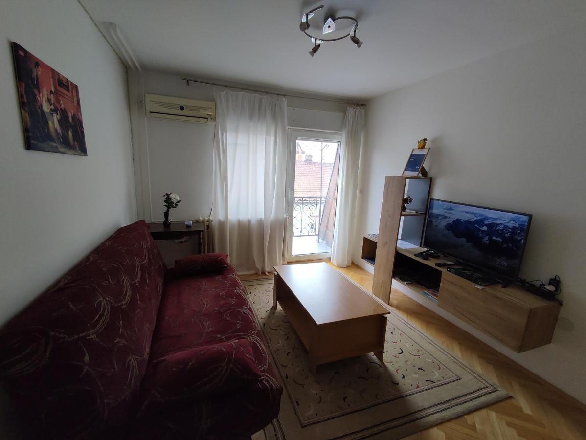 Woody Apartment Novi Sad Luaran gambar